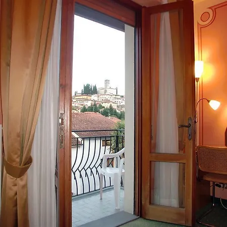 호텔 La Pergola 3*