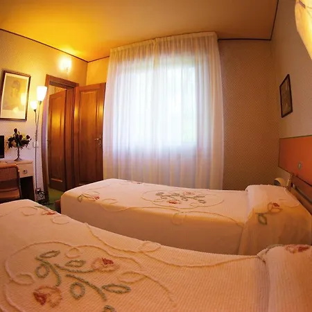 Hotel La Pergola Barga