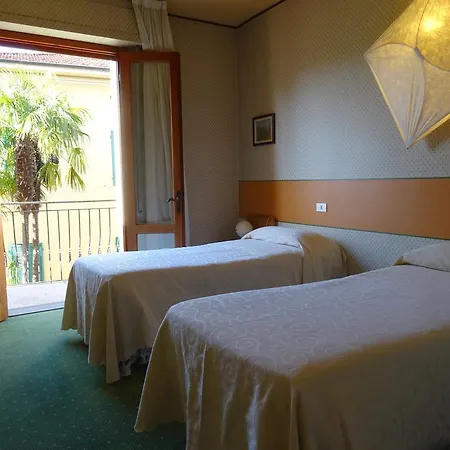 Hotel La Pergola Hotel 3*
